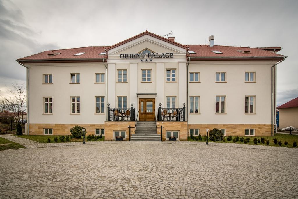 Orient Palace Bielany Wroclawskie Ngoại thất bức ảnh