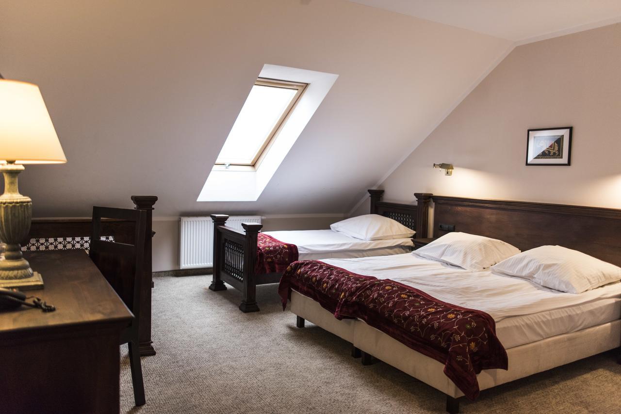 Orient Palace Bielany Wroclawskie Ngoại thất bức ảnh