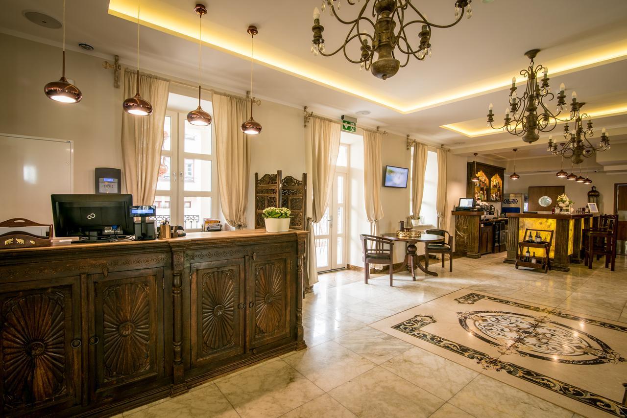 Orient Palace Bielany Wroclawskie Ngoại thất bức ảnh