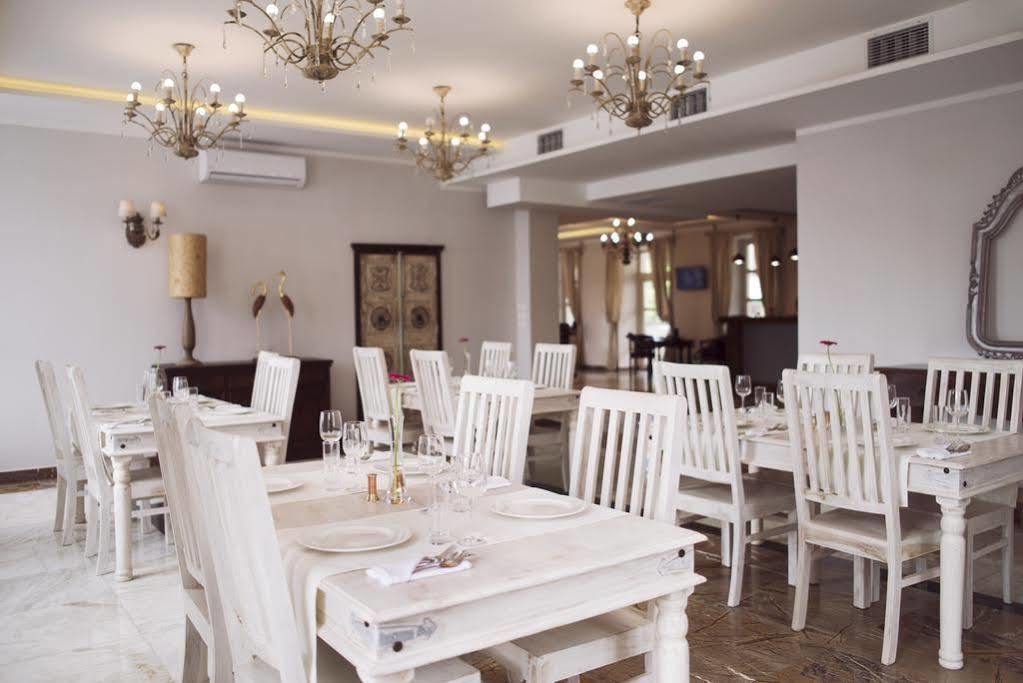 Orient Palace Bielany Wroclawskie Ngoại thất bức ảnh